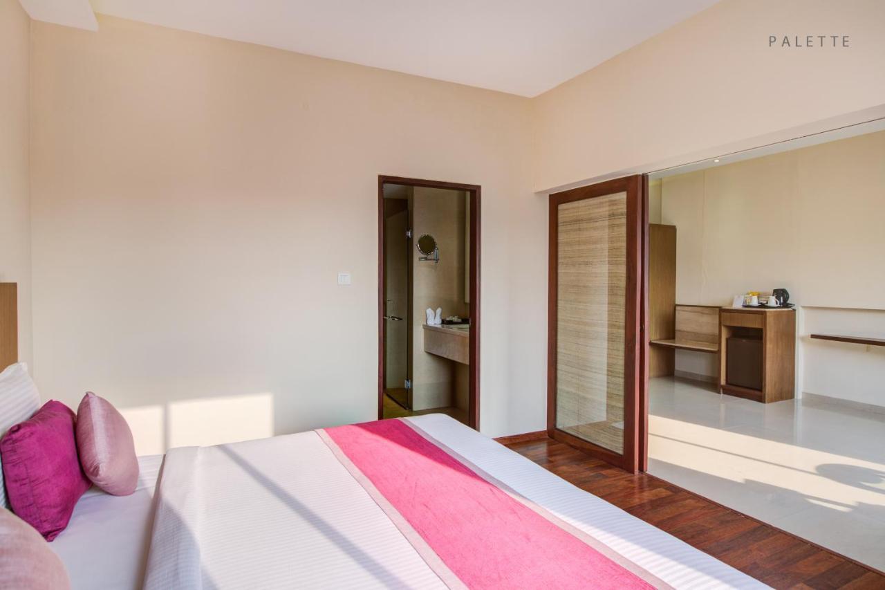 Hotel Jk Residency Kelakam Exteriér fotografie