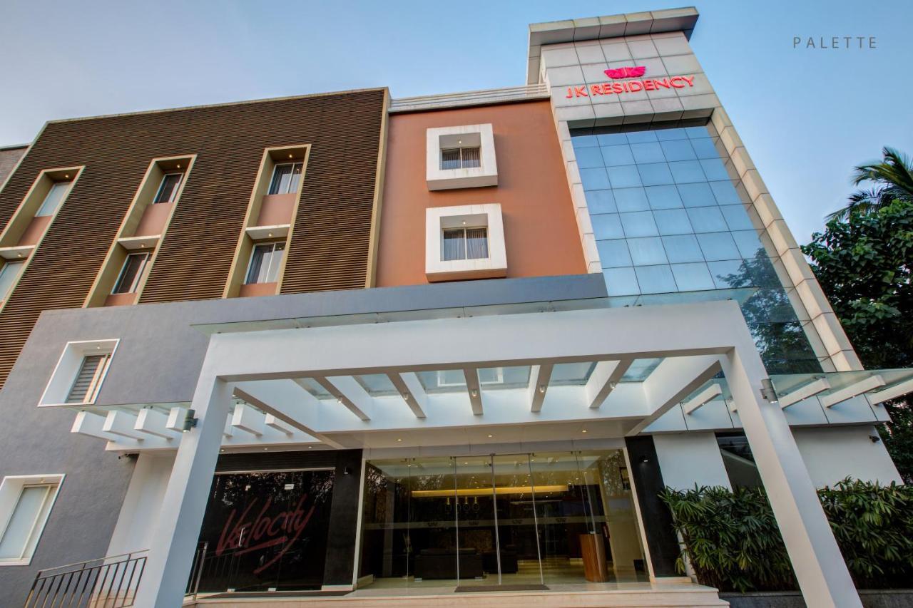 Hotel Jk Residency Kelakam Exteriér fotografie